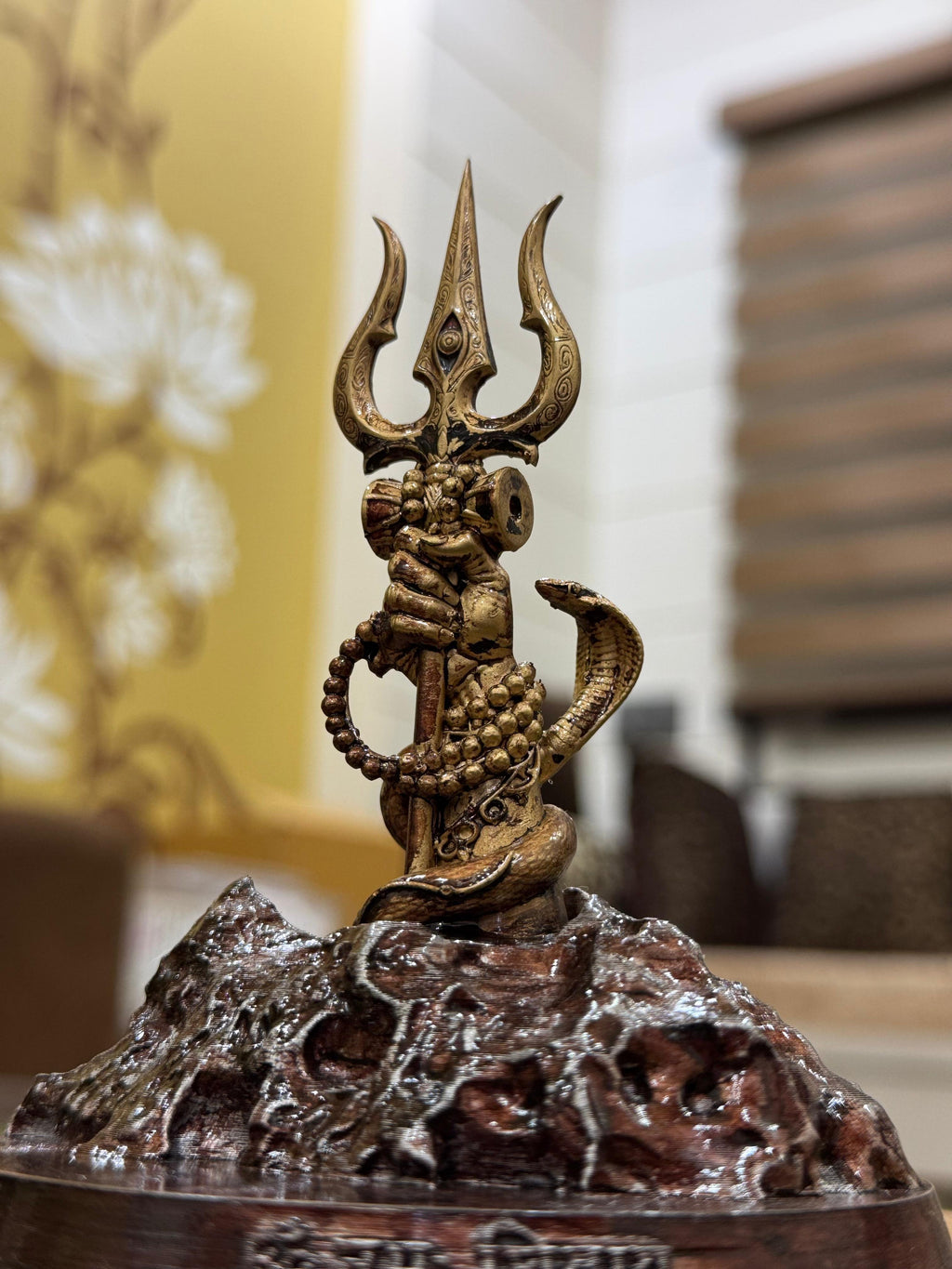 Divine Lord Shiva Trishul Dashboard Idol with Damru & Vasuki – Premium Antique Finish “Om Namah Shivaya” Car Dashboard & Home Décor
